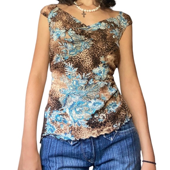 Off the shoulder top - Picture 2 of 3